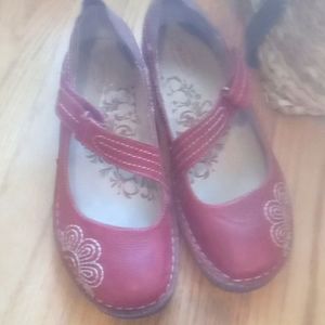 Aetrex Red leather shoes